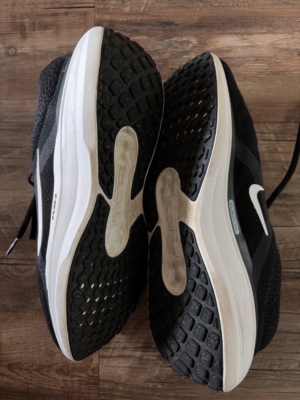 Nike Air. - Picture 2 of 4